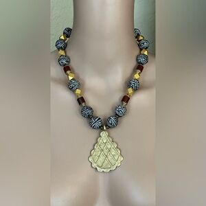 African Inspired bead Necklace NWOT